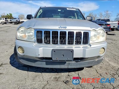 Piąte zdjęcie samochodu w środku: 2005 JEEP GRAND CHEROKEE LIMITED VIN:1J8HS58N55C590978 - miniatura