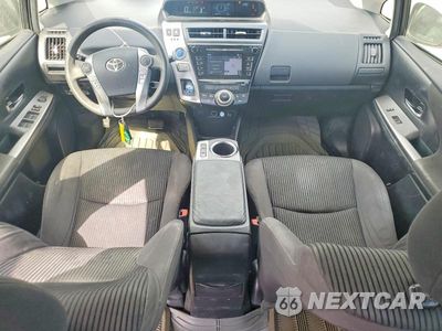 Zdjęcie 8 z 11 samochodu: 2015 TOYOTA PRIUS V VIN:JTDZN3EU5FJ019815 - miniatura