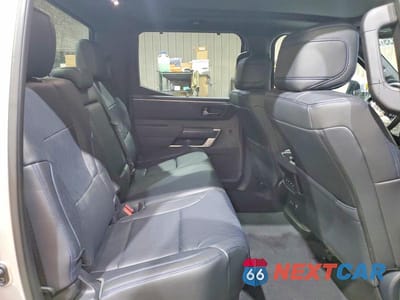 Zdjęcie 10 z 13 samochodu: 2025 TOYOTA TUNDRA PLATINUM VIN:5TFNA5DB3SX321407 - miniatura