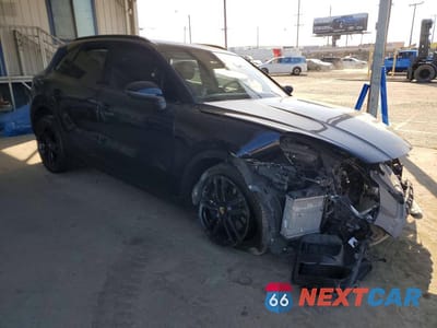 Czwarte zdjęcie samochodu z boku: 2020 PORSCHE CAYENNE VIN:WP1AA2AY7LDA08867 - miniatura