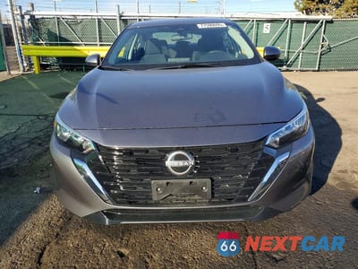 Piąte zdjęcie samochodu w środku: 2025 NISSAN SENTRA S VIN:3N1AB8BV3SY362583 - miniatura