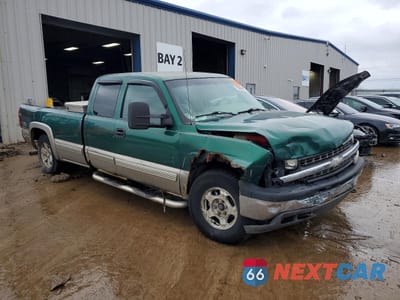 Czwarte zdjęcie samochodu z boku: 2000 CHEVROLET SILVERADO K1500 VIN:1GCEK19T6YE355272 - miniatura