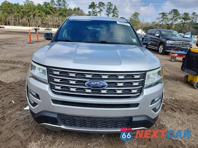 Piąte zdjęcie samochodu w środku: 2017 FORD EXPLORER XLT VIN:1FM5K7D85HGB03972 - miniatura