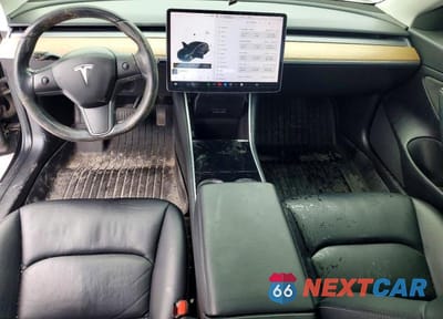 Zdjęcie 8 z 11 samochodu: 2018 TESLA MODEL 3 VIN:5YJ3E1EA4JF179443 - miniatura