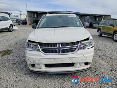 Piąte zdjęcie samochodu w środku: 2019 DODGE JOURNEY SE VIN:3C4PDCAB4KT869047 - miniatura