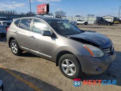 Czwarte zdjęcie samochodu z boku: 2013 NISS ROGUE VIN:JN8AS5MV1DW664395 - miniatura
