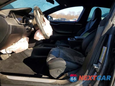 Zdjęcie 7 z 12 samochodu: 2019 TESLA MODEL S VIN:5YJSA1E29KF300579 - miniatura
