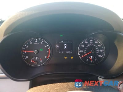 Zdjęcie 9 z 12 samochodu: 2018 KIA OPTIMA EX VIN:5XXGU4L30JG180578 - miniatura
