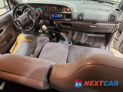 Zdjęcie 8 z 12 samochodu: 2001 DODGE RAM 1500 VIN:3B7HF13Y61G706654 - miniatura