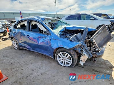 Czwarte zdjęcie samochodu z boku: 2018 VOLKSWAGEN JETTA S VIN:3VW2B7AJ0JM232211 - miniatura