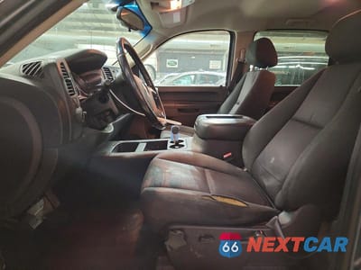 Zdjęcie 7 z 12 samochodu: 2011 CHEVROLET SILVERADO K1500 LT VIN:3GCPKSE34BG375024 - miniatura