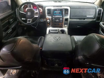 Zdjęcie 8 z 12 samochodu: 2017 RAM 1500 LARAMIE 4WD 5.7L V8 CREW CAB VIN:1C6RR7NT7HS508255 - miniatura