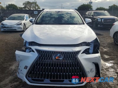 Piąte zdjęcie samochodu w środku: 2025 LEXUS NX 350 PREMIUM VIN:2T2GGCEZ7SC077312 - miniatura
