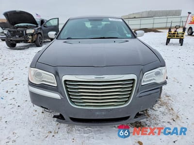 Piąte zdjęcie samochodu w środku: 2013 CHRYSLER 300C VIN:2C3CCAET9DH547092 - miniatura