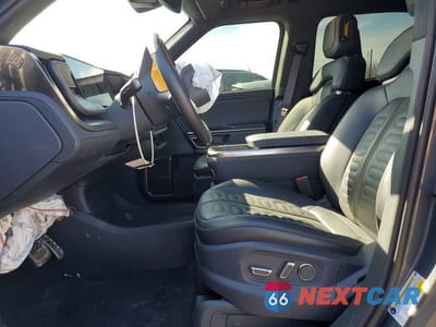 Zdjęcie 7 z 11 samochodu: 2022 RIVIAN R1T ADVENTURE VIN:7FCTGAAA8NN007692 - miniatura