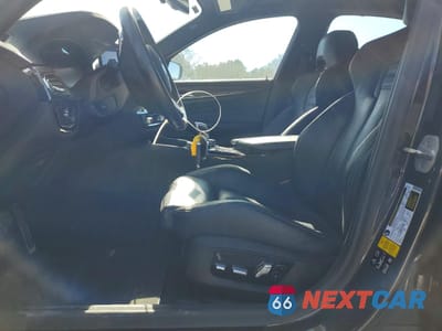 Zdjęcie 7 z 12 samochodu: 2021 BMW M5 VIN:WBS83CH08MCG82044 - miniatura