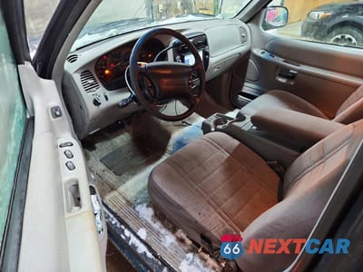 Zdjęcie 8 z 13 samochodu: 1996 FORD EXPLORER VIN:1FMCU24X1TUD59533 - miniatura