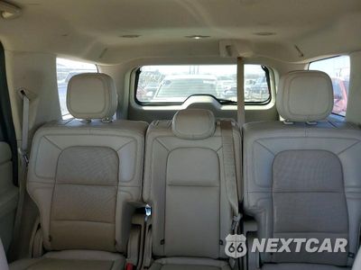 Zdjęcie 10 z 12 samochodu: 2018 LINCOLN NAVIGATOR PREMIERE VIN:5LMJJ2MT0JEL00281 - miniatura
