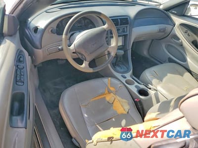Zdjęcie 8 z 13 samochodu: 2004 FORD MUSTANG VIN:1FAFP44674F225956 - miniatura