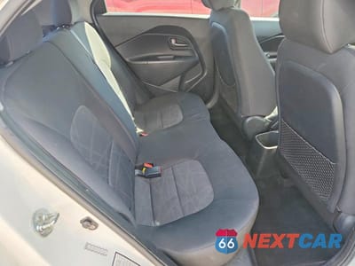 Zdjęcie 10 z 11 samochodu: 2012 KIA RIO 5-DOOR LX VIN:KNADM5A31C6014760 - miniatura