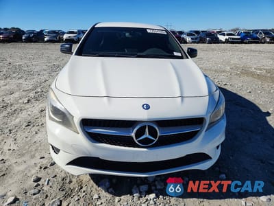 Piąte zdjęcie samochodu w środku: 2014 MERCEDES-BENZ CLA 250 VIN:WDDSJ4EB6EN037626 - miniatura
