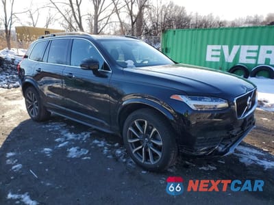 Czwarte zdjęcie samochodu z boku: 2019 VOLVO XC90 T6 MOMENTUM VIN:YV4A22PK0K1439825 - miniatura