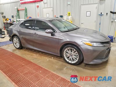 Czwarte zdjęcie samochodu z boku: 2018 TOYOTA CAMRY HYBRID VIN:4T1B21HK6JU007622 - miniatura