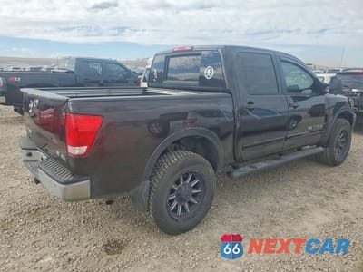 Trzecie zdjęcie samochodu z tyłu: 2015 NISSAN TITAN SV VIN:1N6AA0EC5FN509949 - miniatura