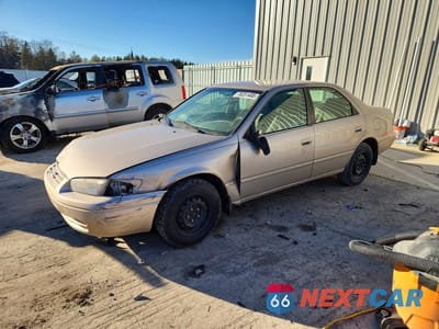 1998 TOYOTA CAMRY LE 4T1BG28K4WU842861 - główne zdjęcie licytacji z USA - miniatura