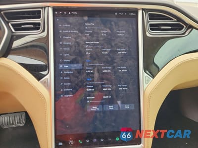 Zdjęcie 9 z 13 samochodu: 2015 TESLA MODEL S 85D VIN:5YJSA1H22FFP74830 - miniatura