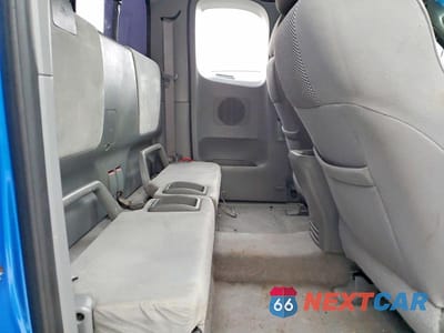 Zdjęcie 10 z 12 samochodu: 2005 TOYOTA TACOMA VIN:5TEUU42N65Z067361 - miniatura