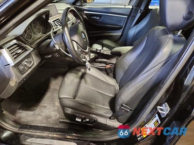 Zdjęcie 7 z 11 samochodu: 2018 BMW 330 XI VIN:WBA8D9C57JA616080 - miniatura