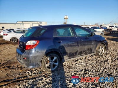 Trzecie zdjęcie samochodu z tyłu: 2009 TOYOTA COROLLA MATRIX S VIN:2T1LE40E19C010315 - miniatura