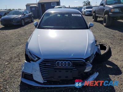 Piąte zdjęcie samochodu w środku: 2018 AUDI A3 E-TRON PREMIUM PLUS VIN:WAUTPBFF2JA093239 - miniatura