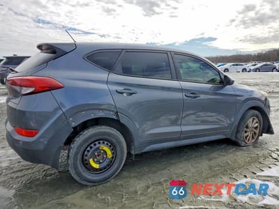 Trzecie zdjęcie samochodu z tyłu: 2018 HYUNDAI TUCSON SE VIN:KM8J23A42JU836173 - miniatura