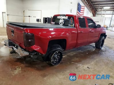 Trzecie zdjęcie samochodu z tyłu: 2019 CHEVROLET SILVERADO LD K1500 LT VIN:2GCVKPEC1K1210268 - miniatura
