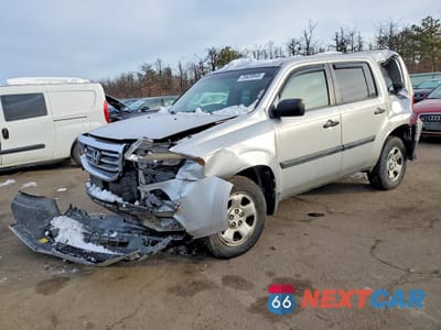 2015 HONDA PILOT LX 5FNYF4H28FB010171 - główne zdjęcie licytacji z USA - miniatura