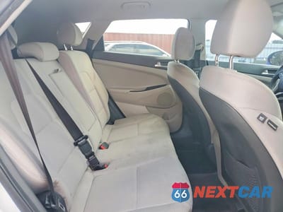 Zdjęcie 11 z 12 samochodu: 2019 HYUNDAI TUCSON SE VIN:KM8J23A43KU903266 - miniatura