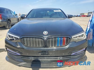 Piąte zdjęcie samochodu w środku: 2018 BMW 530 I VIN:WBAJA5C59JWA39299 - miniatura