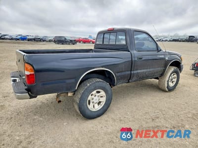 Trzecie zdjęcie samochodu z tyłu: 1999 TOYOTA TACOMA VIN:4TAPM62N9XZ564987 - miniatura