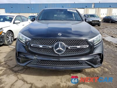 Piąte zdjęcie samochodu w środku: 2025 MERCEDES-BENZ GLC COUPE 300 4MATIC VIN:W1NKJ4HB8SF384640 - miniatura