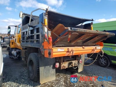 Trzecie zdjęcie samochodu z tyłu: 2014 INTERNATIONAL 7500 DUMP TRUCK VIN:1HTWLAZR6EH790148 - miniatura