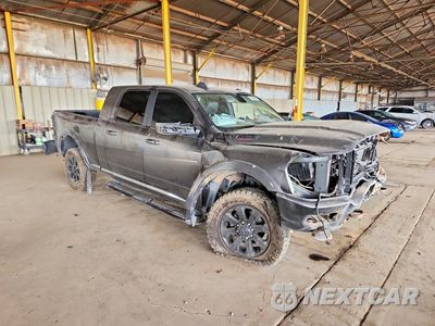 Czwarte zdjęcie samochodu z boku: 2022 RAM 2500 LARAMIE VIN:3C6UR5NL7NG240826 - miniatura