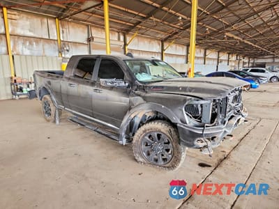 Czwarte zdjęcie samochodu z boku: 2022 RAM 2500 LARAMIE VIN:3C6UR5NL7NG240826 - miniatura