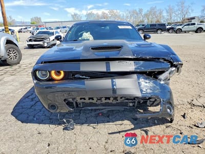 Piąte zdjęcie samochodu w środku: 2022 DODGE CHALLENGER R/T SCAT PACK VIN:2C3CDZFJ7NH165010 - miniatura