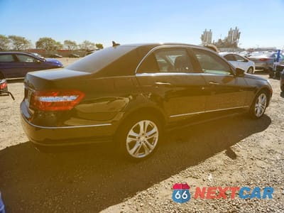 Trzecie zdjęcie samochodu z tyłu: 2011 MERCEDES-BENZ E 350 VIN:WDDHF5GB7BA297826 - miniatura