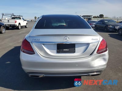 Zdjęcie 6 z 11 samochodu: 2019 MERCEDES-BENZ C 300 4MATIC VIN:55SWF8EB6KU292029 - miniatura
