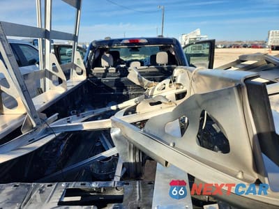 Zdjęcie 10 z 12 samochodu: 2022 FORD F350 SUPER DUTY VIN:1FT8W3A67NEG44126 - miniatura