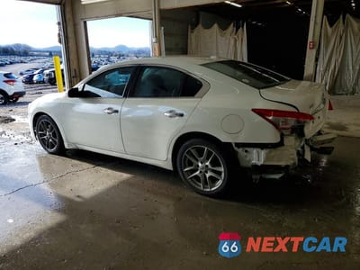 Drugie zdjęcie samochodu z przodu: 2011 NISSAN MAXIMA 3.5 S VIN:1N4AA5AP4BC835990 - miniatura