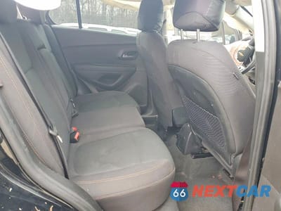 Zdjęcie 10 z 12 samochodu: 2018 CHEVROLET TRAX LS VIN:3GNCJKSB5JL303937 - miniatura